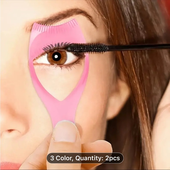 Kitty mascara with mascara perfecting tool! - Picture 4 of 6